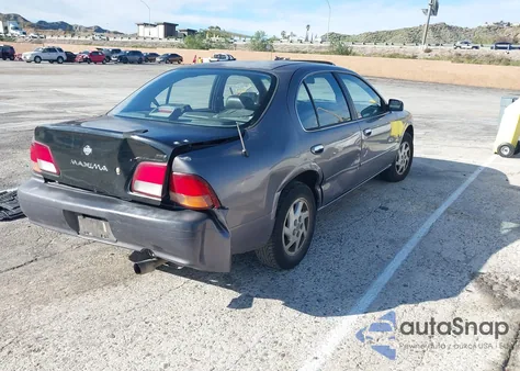 1997 Nissan Maxima Gle/Gxe/Se z USA, uszkodzony, nr VIN JN1CA21D9VT822506
